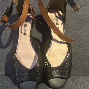 Chelsea Crew Black and Tan Sandals with Perforated Design